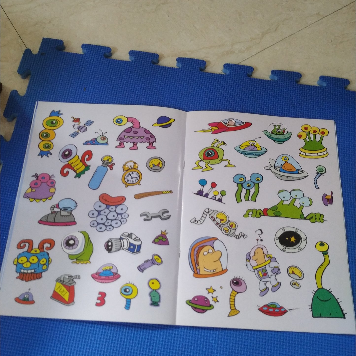 Aliens Spooky Stickers