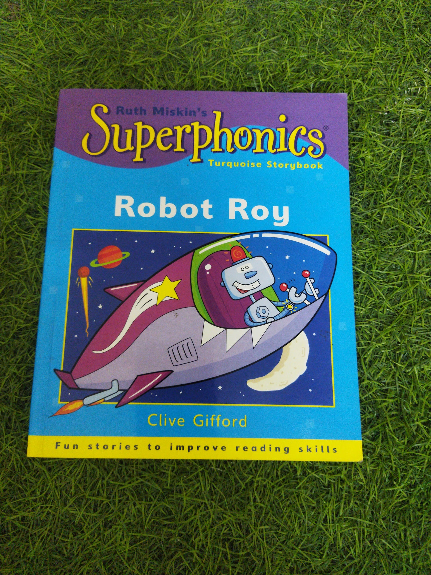 Superphonics Robot Roy fun stories to improve reading skills