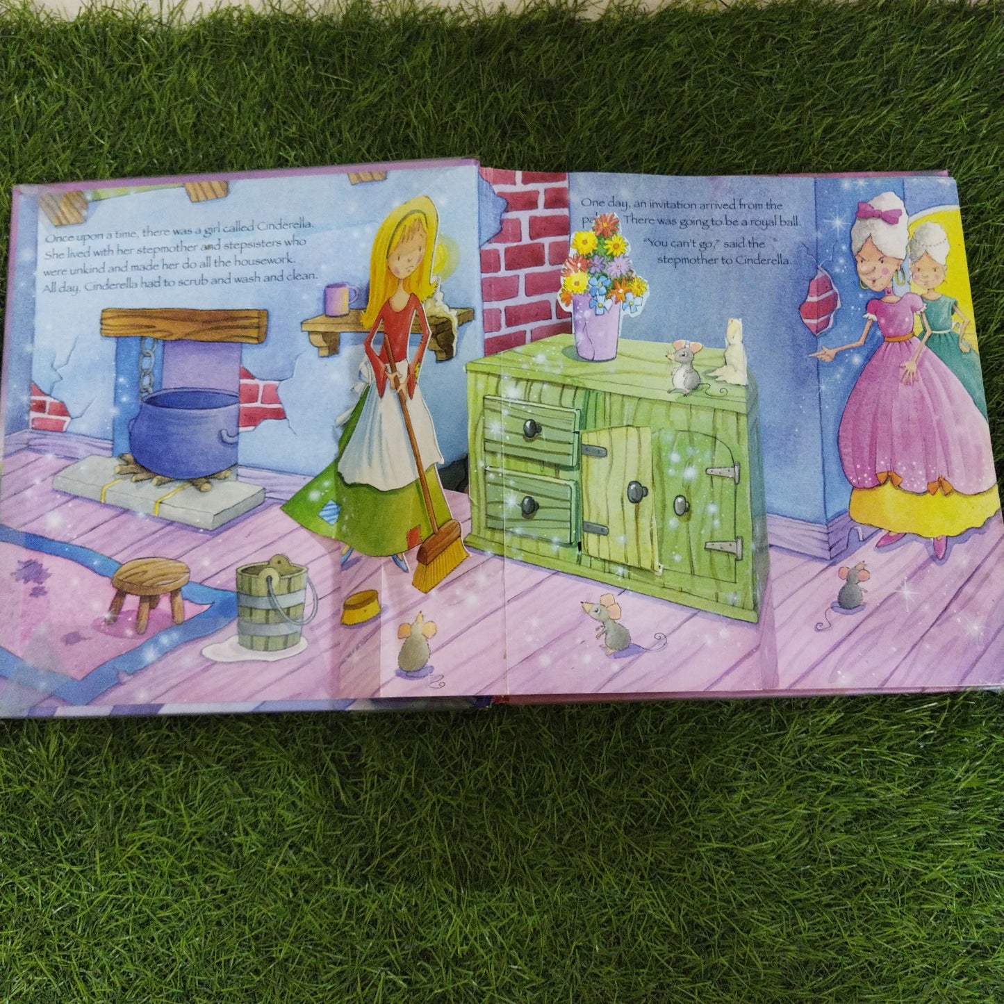 Cinderella Pop-up fun Book