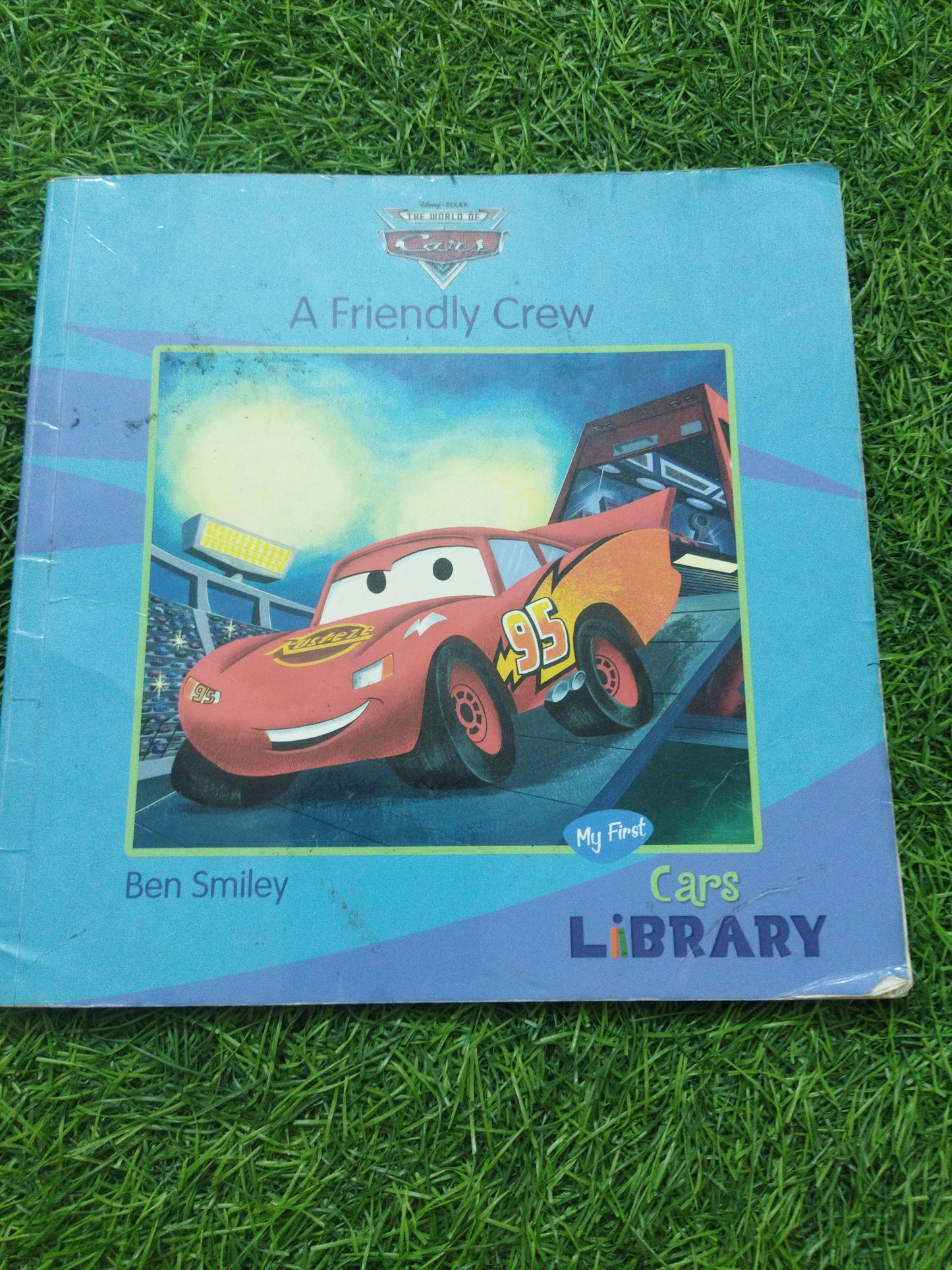Disney.Pixar The World of Cars A Friendly Crew