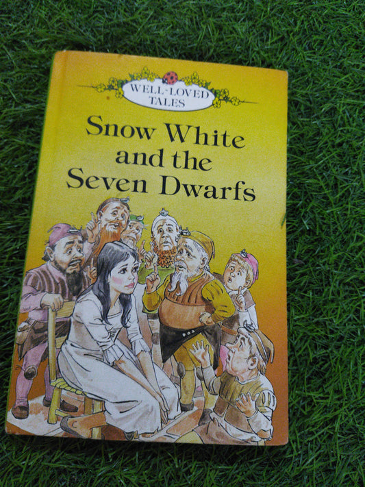 Well-Loved Tales Snow White and the Seven Dwarfs