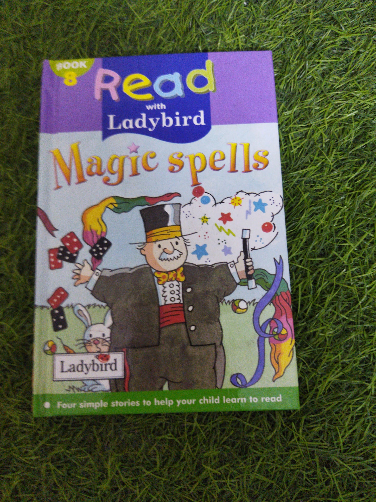 Read with Ladybird Magic Spells four Simple Stories to help your child learn to read