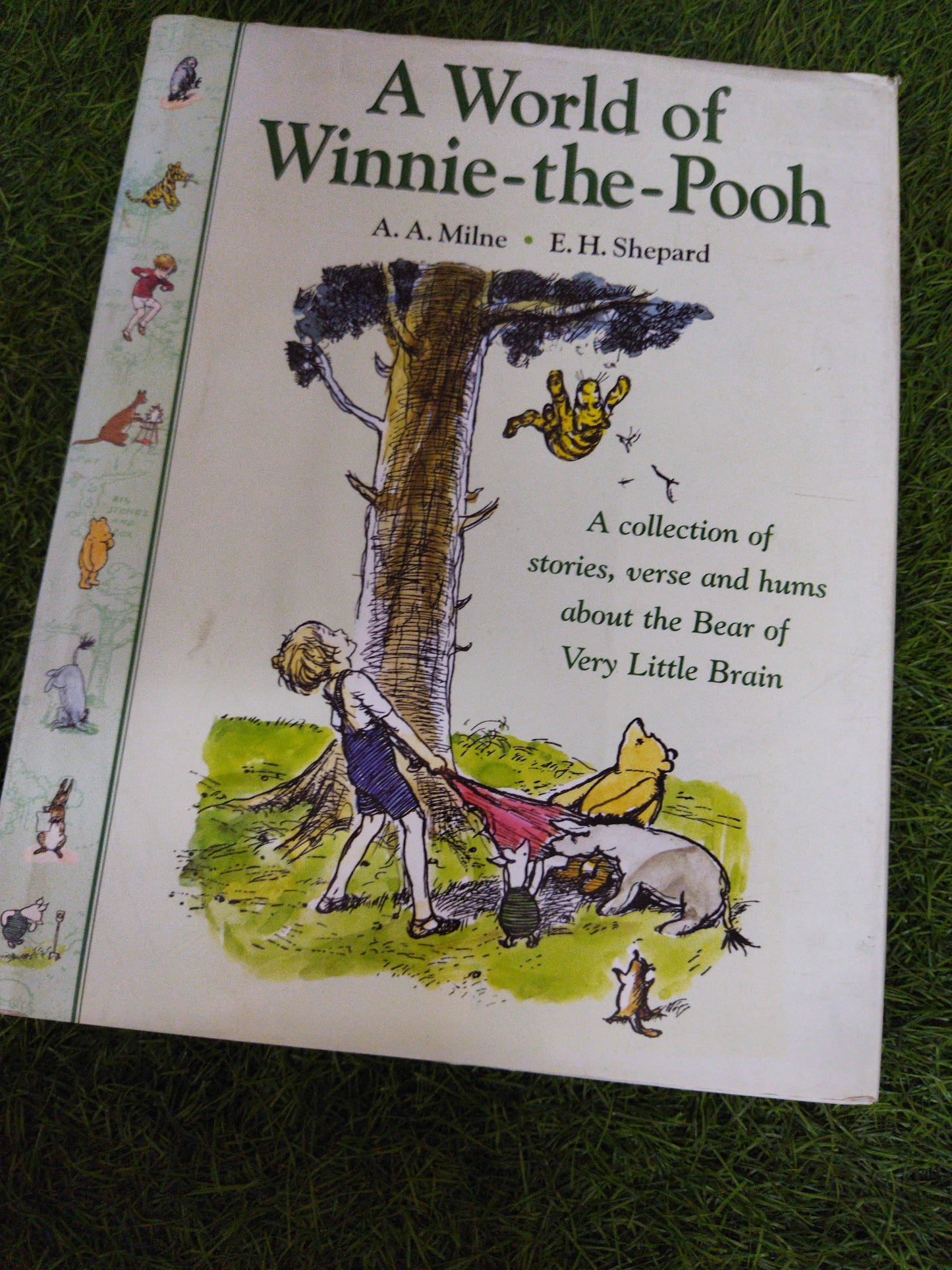 A World Of Winnie-the-pooh a collection of stories , verse and hums about the Bears of Very Little Brain
